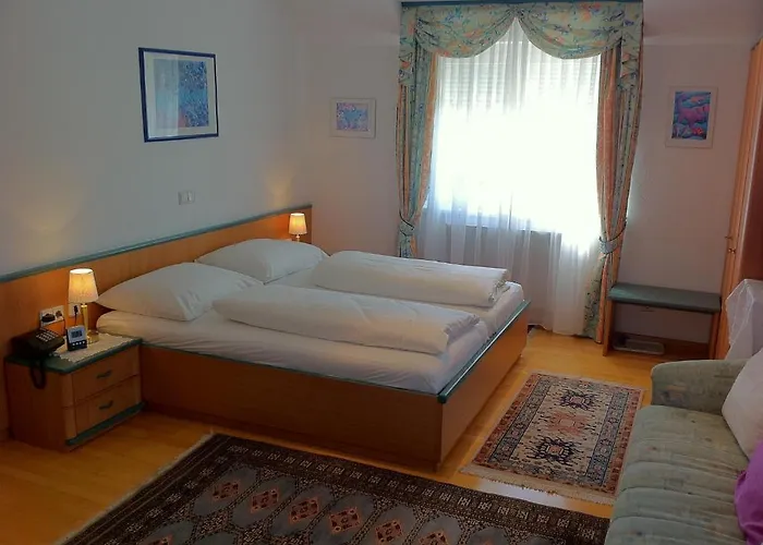 Gaestehaus Plank بيت ضيافة غراتس